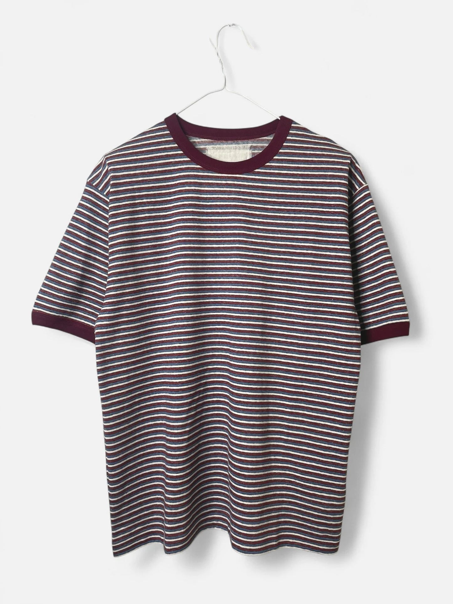 _1520086 red-Photoroom.jpg