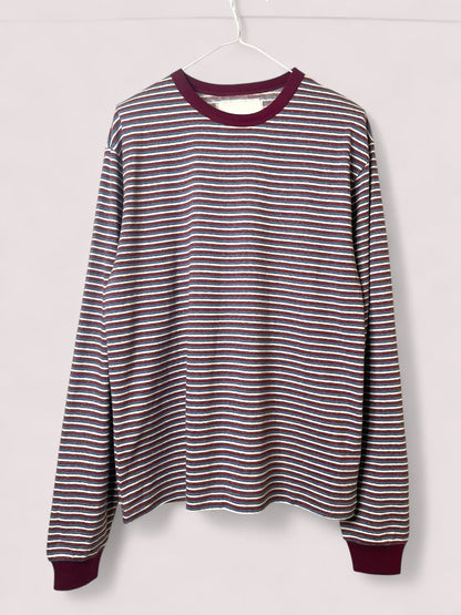 1520087 red-Photoroom.jpg