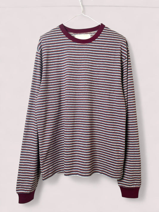 1520087 red-Photoroom.jpg