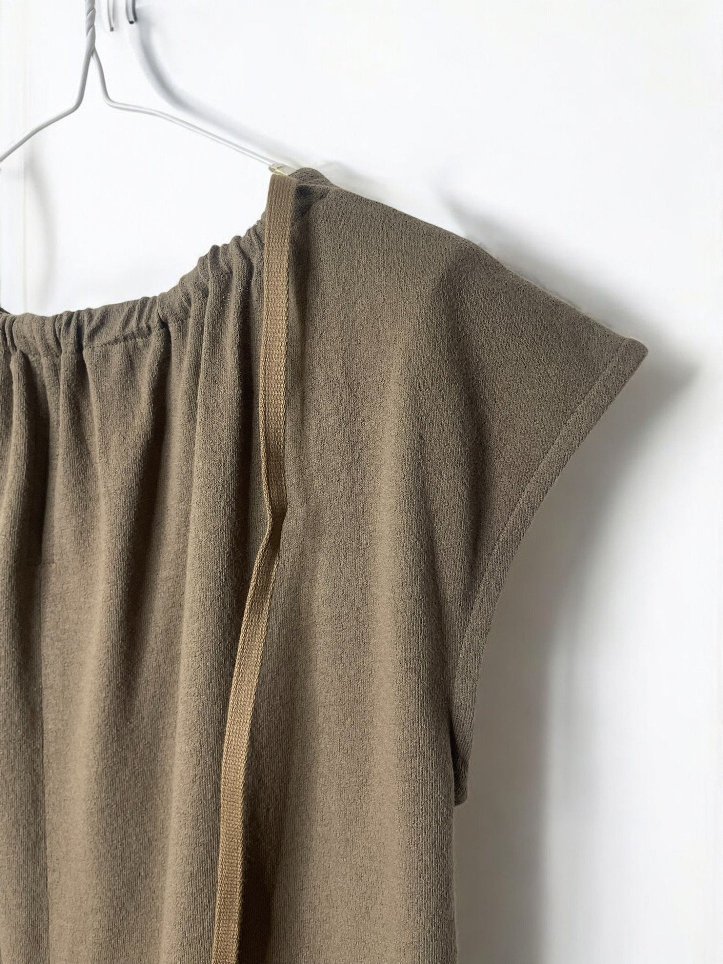 COTTON CRAPE, NO SLEEVE TOP, #851-895  cotton 100%, SAND KHAKI, SIZE2(one size)