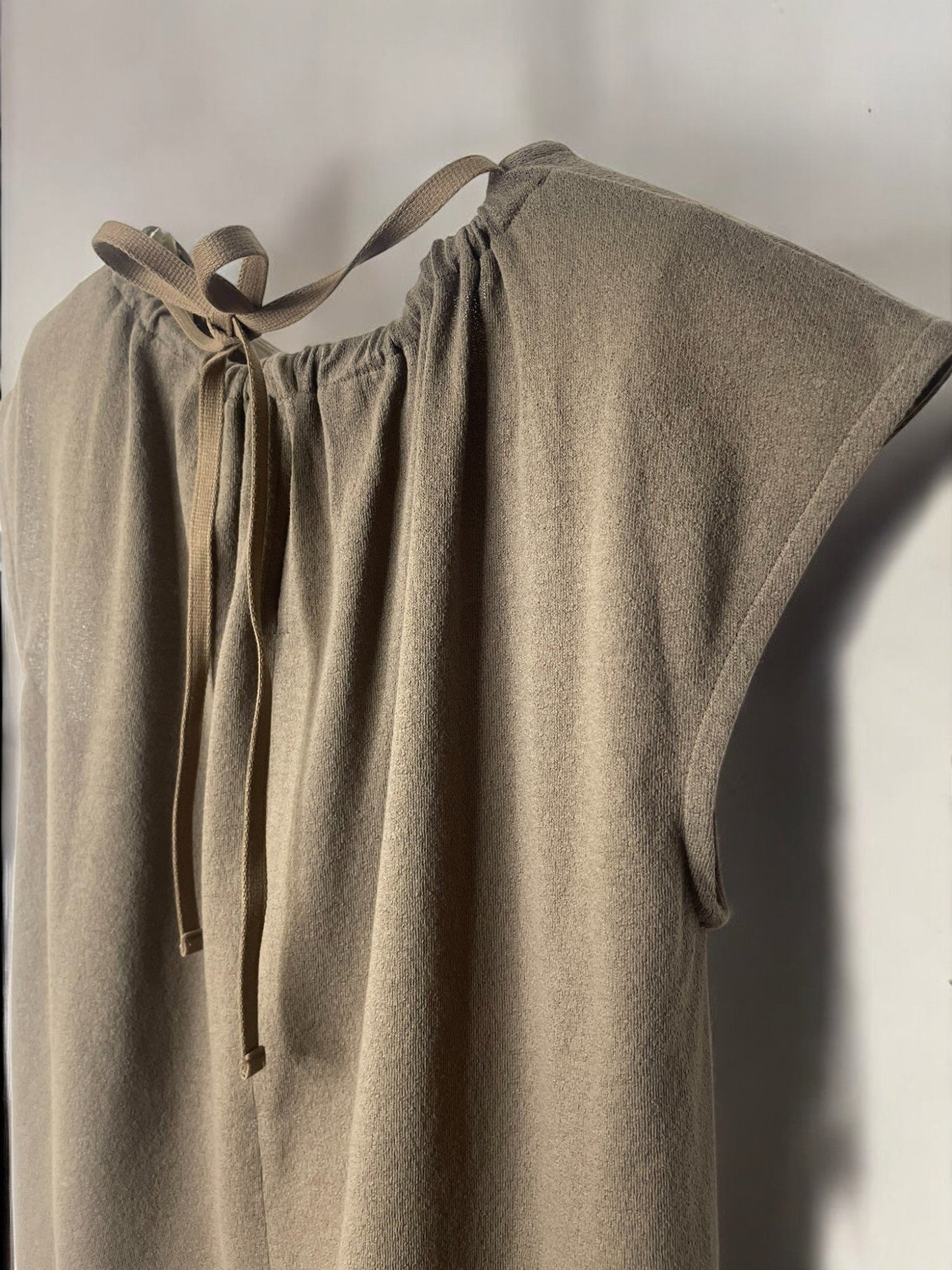 COTTON CRAPE, NO SLEEVE TOP, #851-895  cotton 100%, SAND KHAKI, SIZE2(one size)